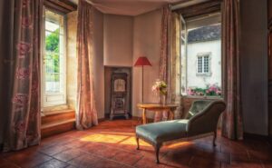 5 Factors to Consider While Choosing The Best Furniture Store in Delhi